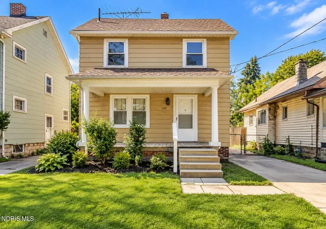 Single family home for sale at 3515 Almeda Dr, Toledo, OH 43612 | MLS# 10014435