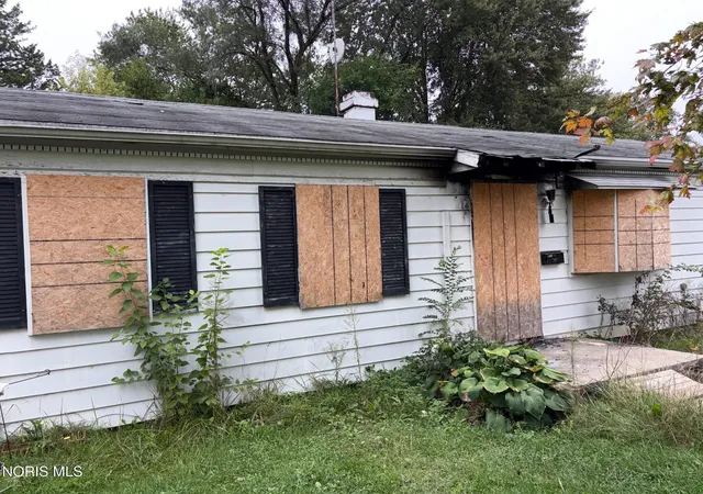 Photo 1 of Single family home for sale at 5552 Bannockburn Dr, Toledo, OH 43623 | MLS# 10014430 | Listing updated on 2026-10-18
