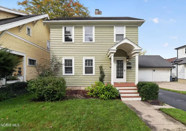 Photo 1 of Single family home for sale at 5653 Fairview Dr, Sylvania, OH 43560 | MLS# 10014426 | Listing updated on 2026-10-26