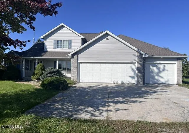 Single family home for sale at 6273 Seevers Rd, Hicksville, OH 43526 | MLS# 10015034