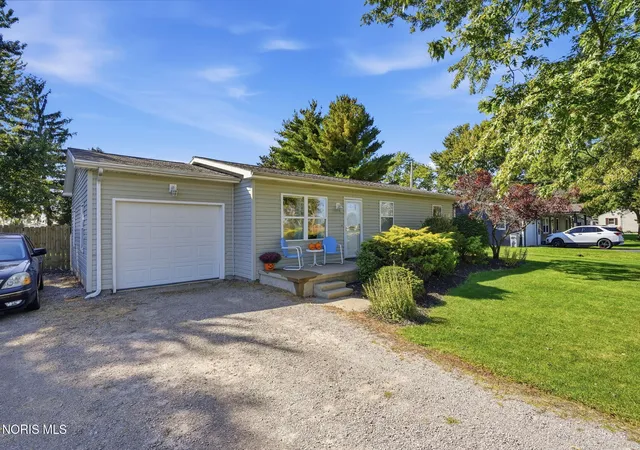 Photo 1 of Single family home for sale at 1311 E Bigelow Ave, Findlay, OH 45840 | MLS# 10014438 | Listing updated on 2026-10-11