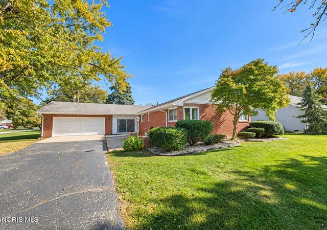 Single family home for sale at 1756 N Union St, Fostoria, OH 44830 | MLS# 10014450