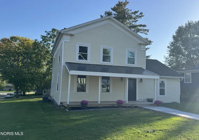 Photo 1 of Single family home for sale at 308 E North St, West Unity, OH 43570 | MLS# 10014451 | Listing updated on 2026-10-28