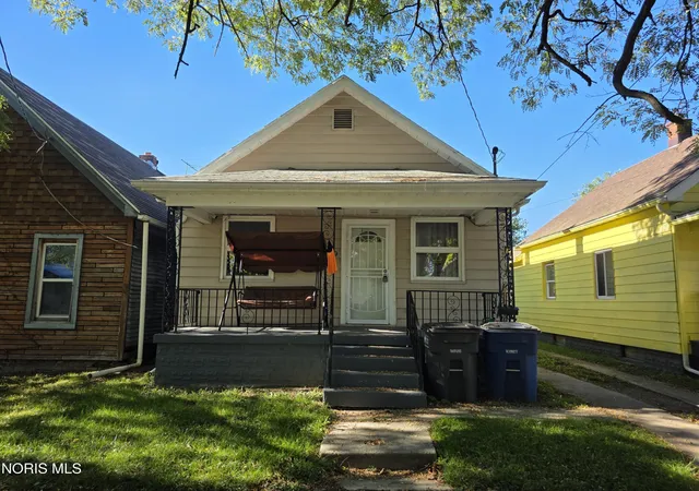 Photo 1 of Single family home for sale at 2129 Woodford St, Toledo, OH 43605 | MLS# 10014467 | Listing updated on 2026-10-19