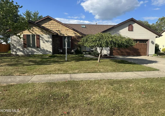 Photo 1 of Single family home for sale at 1755 Tiffin Dr, Defiance, OH 43512 | MLS# 10014481 | Listing updated on 2026-10-24