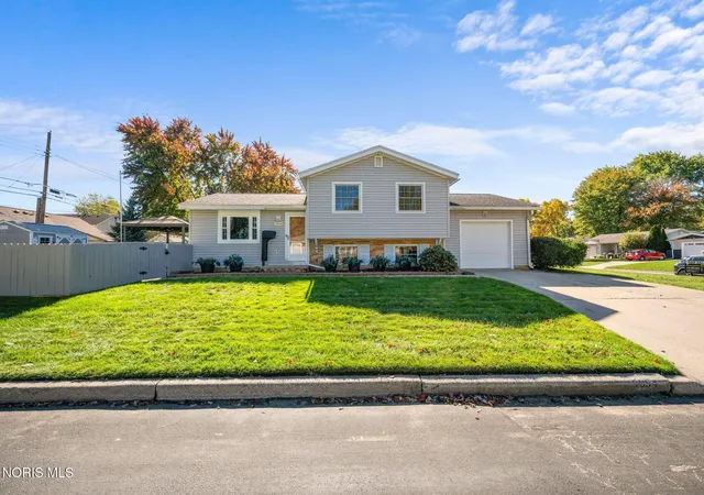 Photo 1 of Single family home for sale at 5054 Oakridge Dr, Toledo, OH 43623 | MLS# 10014497 | Listing updated on 2026-10-27