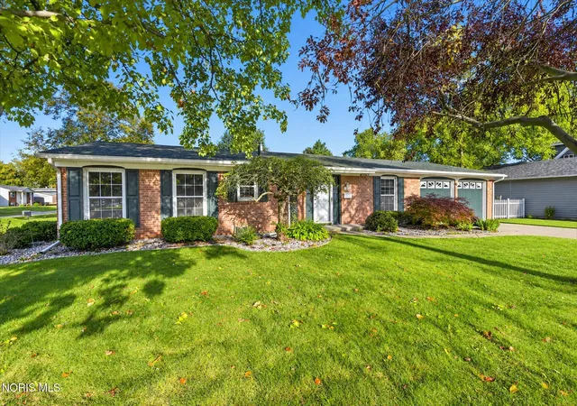 Photo 1 of Single family home for sale at 5302 Brophy Dr, Toledo, OH 43611 | MLS# 10014483 | Listing updated on 2026-10-19