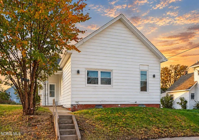 Photo 1 of Single family home for sale at 819 Utica St, Toledo, OH 43608 | MLS# 10014588 | Listing updated on 2026-10-21