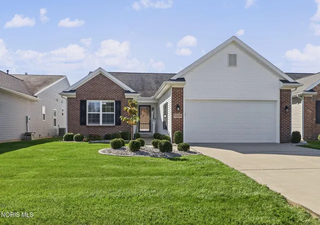 Photo 1 of Single family home for sale at 5109 Starboard Dr, Maumee, OH 43537 | MLS# 10014512 | Listing updated on 2026-10-16