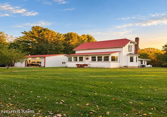 Photo 1 of Sale Pending at 746 Chestnut St, Liberty Center, OH 43532 | MLS# 10014500 | Listing updated on 2026-10-28