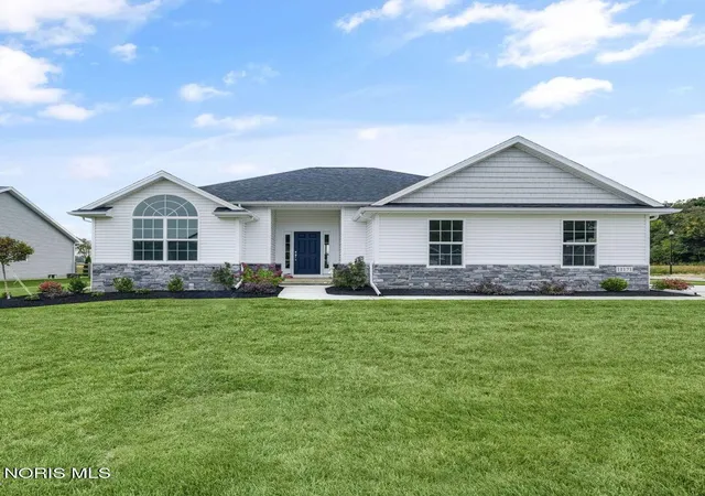 Single family home for sale at 11171 Whitetail Way, Whitehouse, OH 43571 | MLS# 10014507