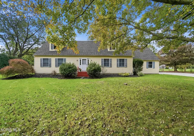 Single family home for sale at 9815 Monclova Rd, Monclova, OH 43542 | MLS# 10014558