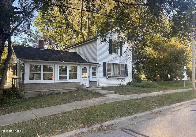 Single family home for sale at 10938 Cable Ave, Whitehouse, OH 43571 | MLS# 10014577
