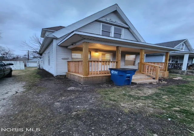Photo 1 of Single family home for sale at 1720 Stahlwood Ave, Toledo, OH 43613 | MLS# 10014538 | Listing updated on 2026-10-10