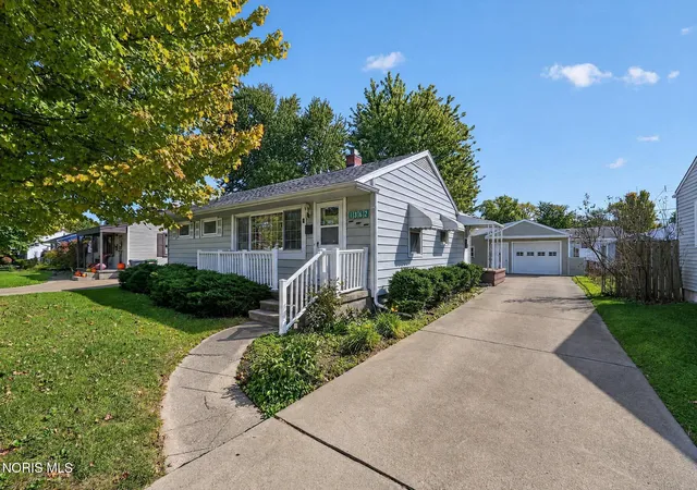 Photo 1 of Single family home for sale at 1362 Junior Dr, Maumee, OH 43537 | MLS# 10014565 | Listing updated on 2026-10-25
