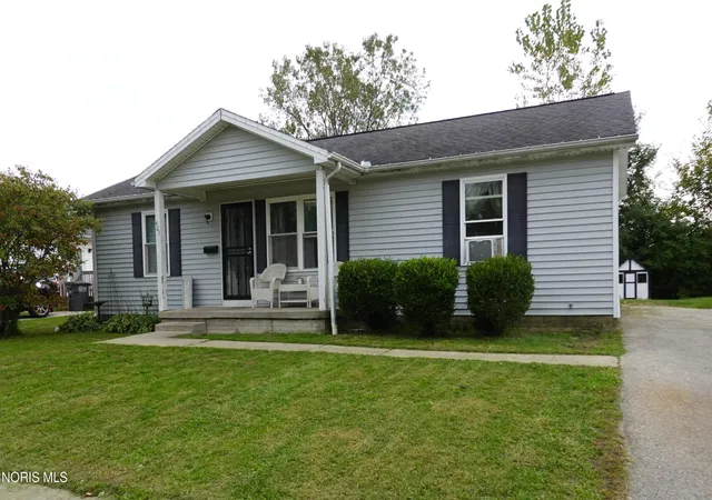 Photo 1 of Single family home for sale at 405 Waybridge Rd, Toledo, OH 43612 | MLS# 10014549 | Listing updated on 2026-10-28