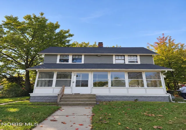 Single family home for sale at 709 Palmwood Ave, Toledo, OH 43604 | MLS# 10014687