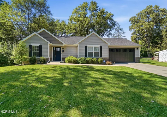 Photo 1 of Single family home for sale at 2909 E Lincolnshire Blvd, Toledo, OH 43606 | MLS# 10014583 | Listing updated on 2026-10-26