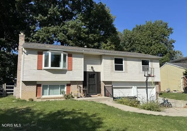 Single family home for sale at 420 Edgewood Dr, Perrysburg, OH 43551 | MLS# 10014568