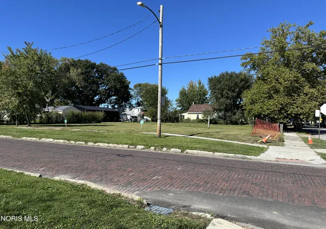 Photo 1 of Land for sale at 758 Yondota St, Toledo, OH 43605 | MLS# 10014586 | Listing updated on 2026-10-12
