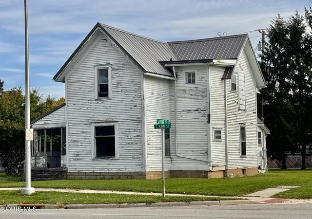 Photo 1 of Single family home for sale at 433 S Main St, Bryan, OH 43506 | MLS# 10014640 | Listing updated on 2026-10-13
