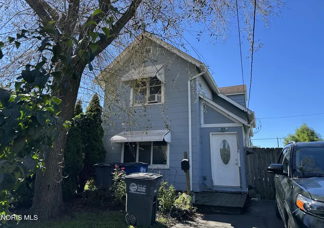 Photo 1 of Single family home for sale at 812 Yondota St, Toledo, OH 43605 | MLS# 10014606 | Listing updated on 2026-10-14