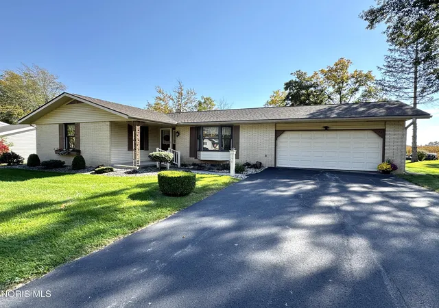 Single family home for sale at 157 Anna Ln, Bryan, OH 43506 | MLS# 10014627
