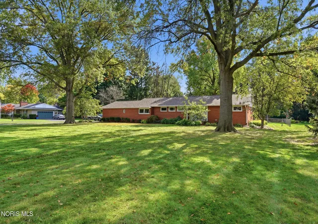 Photo 1 of Single family home for sale at 501 Bluebonnet Dr, Findlay, OH 45840 | MLS# 10014626 | Listing updated on 2026-10-27