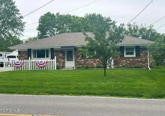 Photo 1 of Single family home for sale at 800 W High St, Defiance, OH 43512 | MLS# 10014670 | Listing updated on 2026-10-15