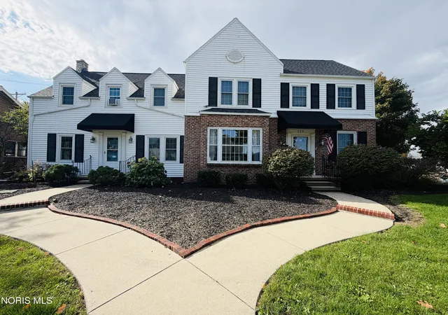 Photo 1 of Single family home for sale at 325 W 3rd Street, Defiance, OH 43512 | MLS# 10014706 | Listing updated on 2026-10-21