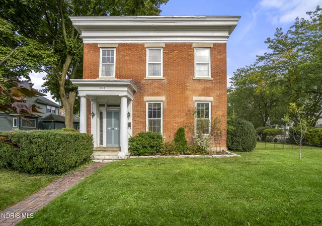 Photo 1 of Sale Pending at 205 W Broadway St, Maumee, OH 43537 | MLS# 10014675 | Listing updated on 2026-10-20