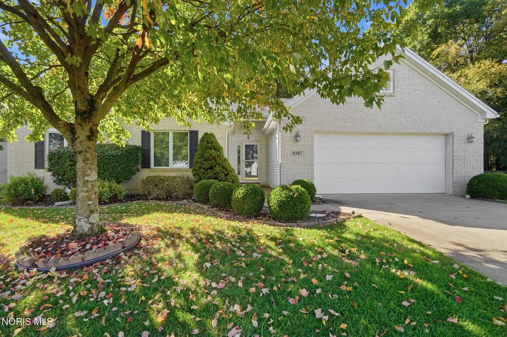 Photo 1 of Single family home for sale at 4387 S Watercrest Dr, Toledo, OH 43614 | MLS# 10014999 | Listing updated on 2026-10-27
