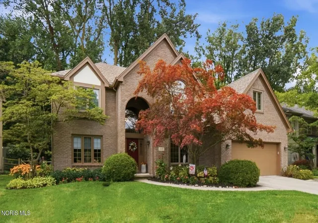 Single family home for sale at 2573 Wimbledon Park Blvd, Toledo, OH 43617 | MLS# 10014691