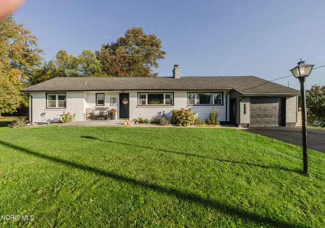 Photo 1 of Single family home for sale at 1628 W Main Cross St, Findlay, OH 45840 | MLS# 10014703 | Listing updated on 2026-10-27