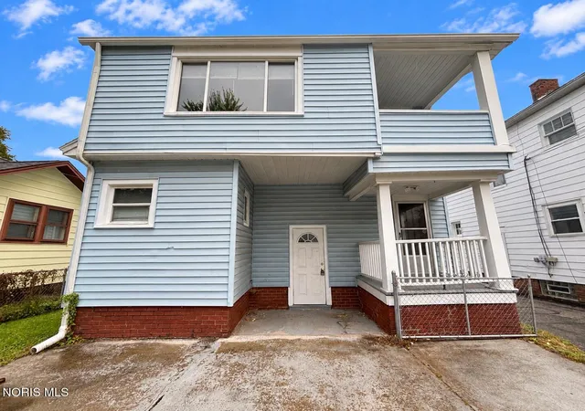 Photo 1 of Single family home for sale at 1721 Mansfield Rd, Toledo, OH 43613 | MLS# 10014777 | Listing updated on 2026-10-28