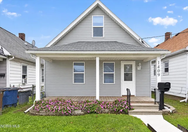Photo 1 of Sale Pending at 1409 Mott Ave, Toledo, OH 43605 | MLS# 10014845 | Listing updated on 2026-10-20