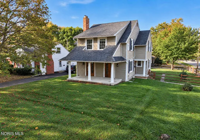 Photo 1 of Single family home for sale at 3402 Beverly Dr, Toledo, OH 43614 | MLS# 10014768 | Listing updated on 2026-10-22