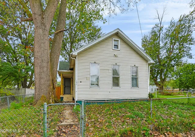 Photo 1 of Single family home for sale at 1617 Mulberry St, Toledo, OH 43608 | MLS# 10014788 | Listing updated on 2026-10-18