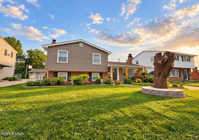 Photo 1 of Single family home for sale at 5222 Brophy Dr, Toledo, OH 43611 | MLS# 10014792 | Listing updated on 2026-10-19