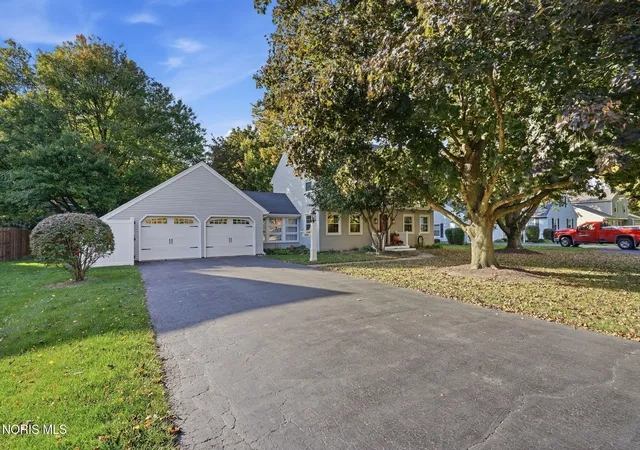 Single family home for sale at 546 Bright Rd, Findlay, OH 45840 | MLS# 10014857