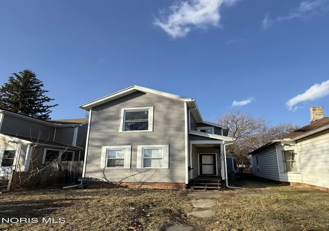 Single family home for sale at 1050 Harding Dr, Toledo, OH 43609 | MLS# 10014809
