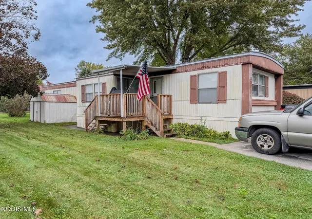 Photo 1 of Manufactured home for sale at 535 W Gypsy Ln Rd #257, Bowling Green, OH 43402 | MLS# 10015012 | Listing updated on 2026-10-21