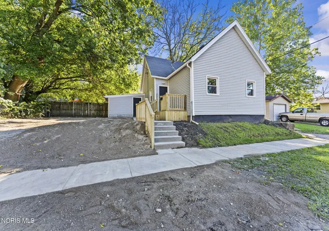 Photo 1 of Single family home for sale at 337 Daniels Ave, Toledo, OH 43609 | MLS# 10014915 | Listing updated on 2026-10-19