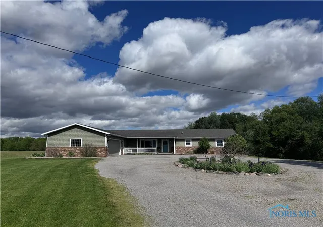 Photo 1 of Single family home for sale at 1622 Sr 49, Edgerton, OH 43517 | MLS# 10015088 | Listing updated on 2026-10-22