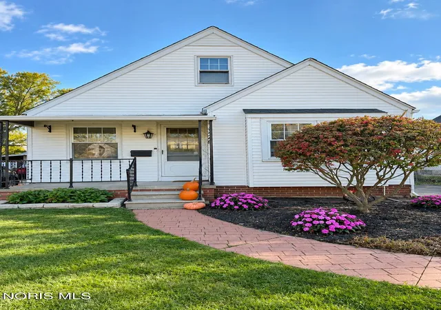 Photo 1 of Single family home for sale at 3248 Escott Ave, Toledo, OH 43614 | MLS# 10014911 | Listing updated on 2026-10-26