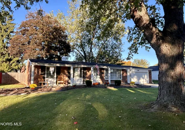 Single family home for sale at 5903 Granville Dr, Sylvania, OH 43560 | MLS# 10014959