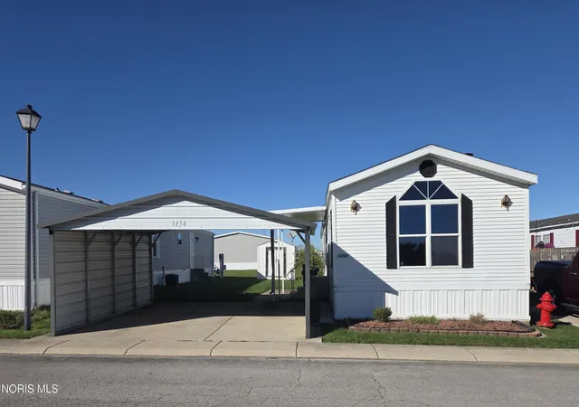 Photo 1 of Manufactured home for sale at 1454 Fleetwood Ave, Findlay, OH 45840 | MLS# 10014934 | Listing updated on 2026-10-28