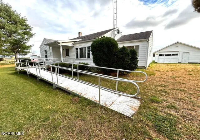 Photo 1 of Single family home for sale at 6661 County Rd V, Liberty Center, OH 43532 | MLS# 10014926 | Listing updated on 2026-10-25