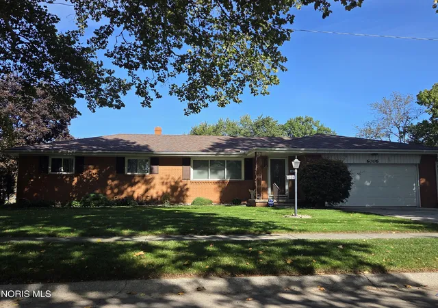 Photo 1 of Single family home for sale at 6006 Holly Glenn Dr, Toledo, OH 43612 | MLS# 10014946 | Listing updated on 2026-10-27