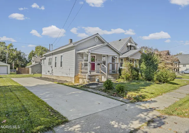 Single family home for sale at 139 Osborn St, Rossford, OH 43460 | MLS# 10015002